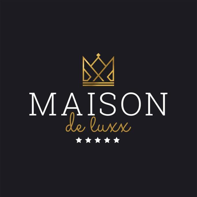 דירות לריסה Maison De Luxx A3 מראה חיצוני תמונה